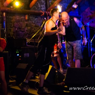 036 Benefičn&iacute; koncert na Trosk&aacute;ch 